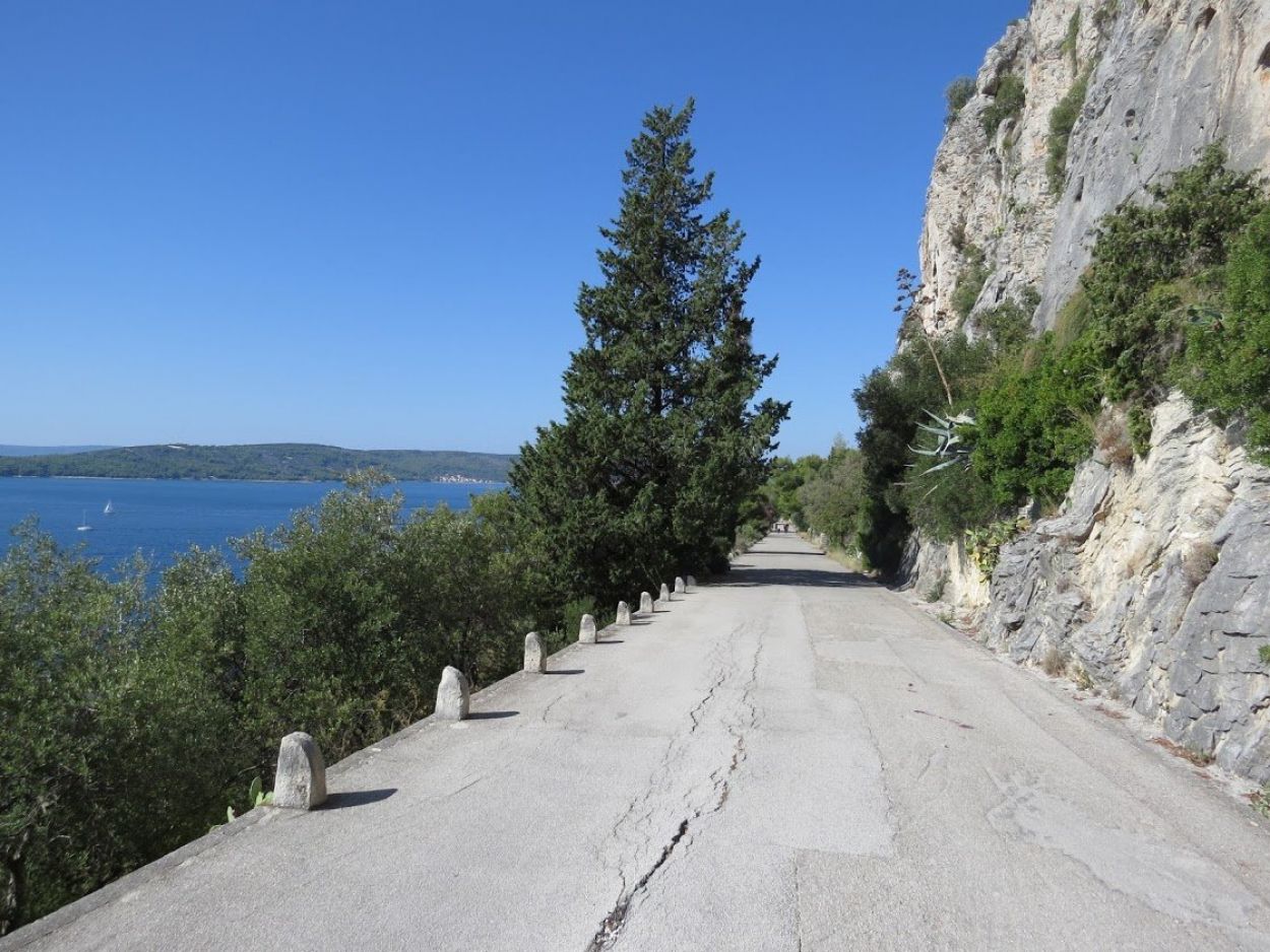 Marjan hill